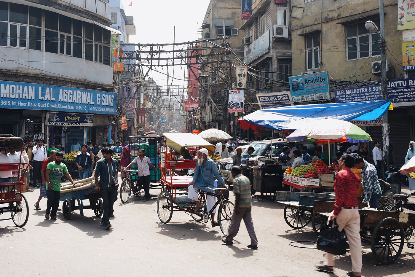 Chawri Bazar - Delhi (Photo from Zac Davies) | Happymind Travels