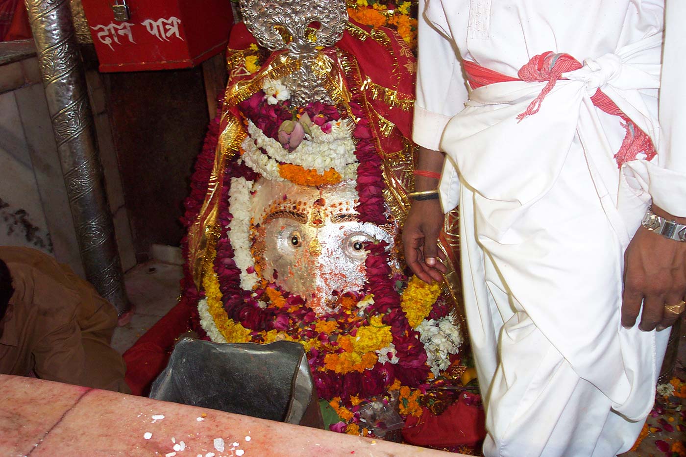 Kalkaji Mandir Hindu Temple - Happymind Travels