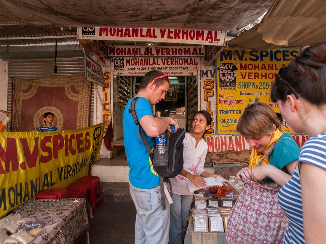 MV Spices in Sadar Market in Jodhpur - Happymind Travels