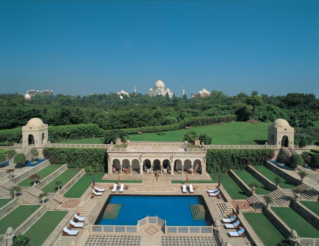Oberoi Amarvilas Agra | Happymind Travels