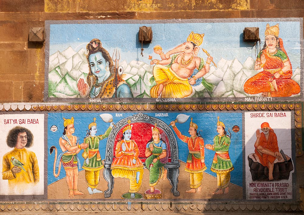 Hindu Gods Painting in Varanasi | Happymind Travels