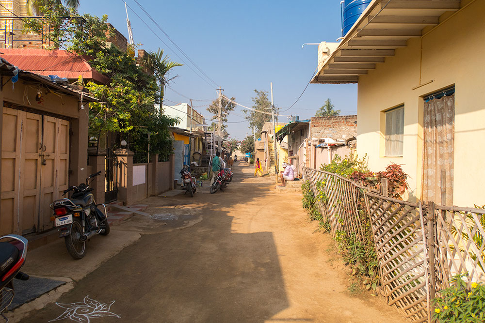 Hampi Small Roads | Happymind Travels