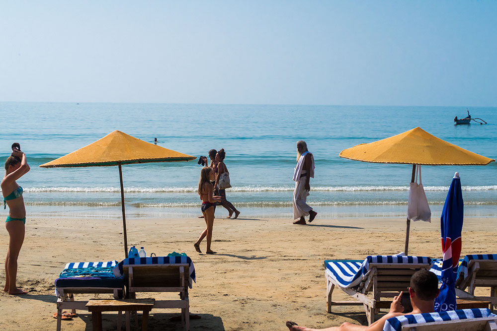 Palolem Beach in Goa | Happymind Travels