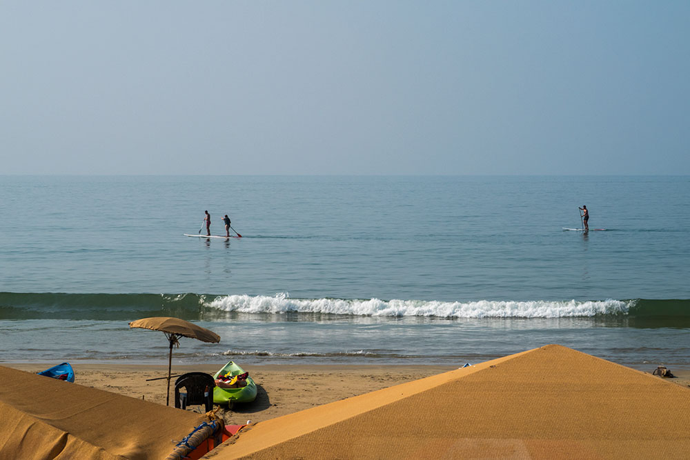 Sup in Palolem Beach | Happymind Travels