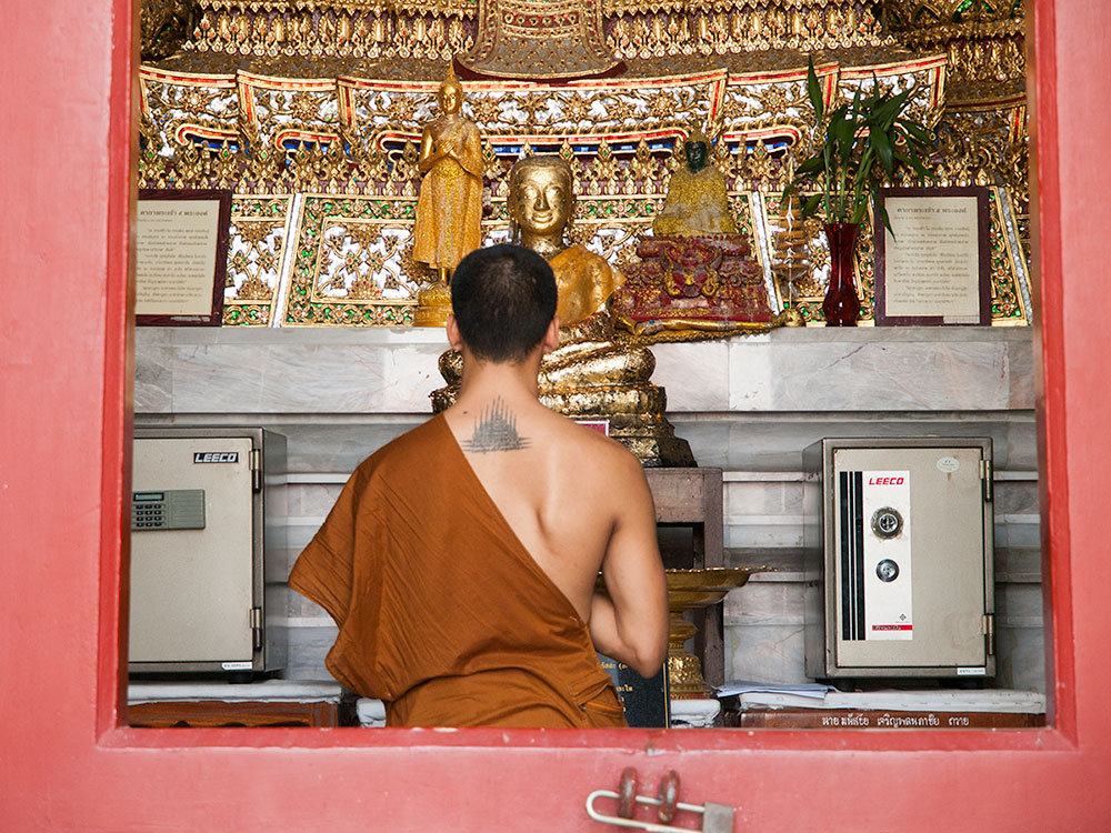 Viagem para Tailândia: Monge budista a no Palácio Real em Bangkok | Happymind Travels