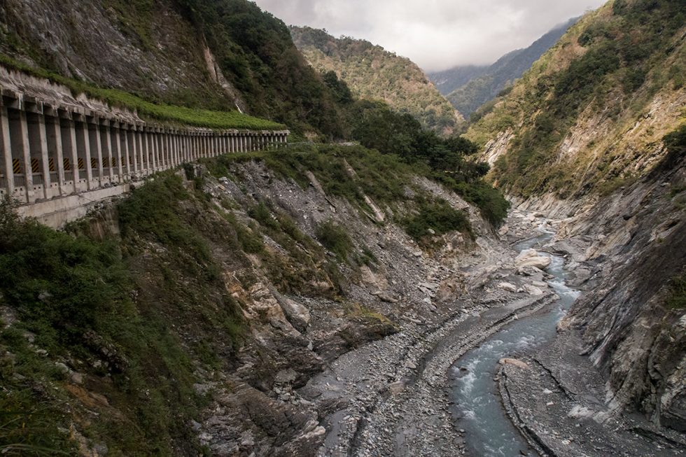 Travel to Taiwan: Natural Landscape in Taroko Gorge - Hualien | Happymind Travels