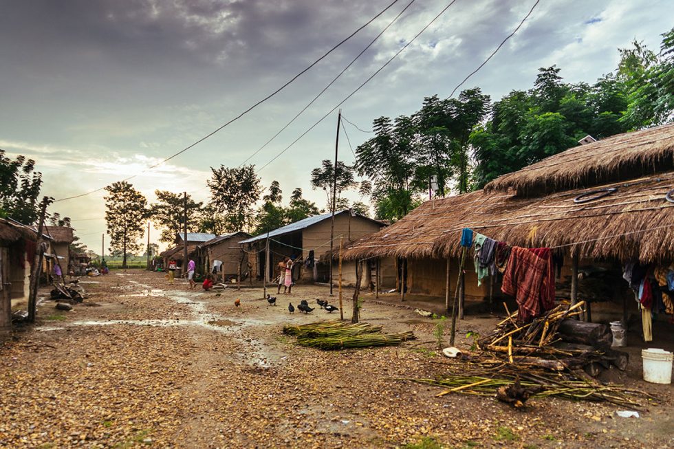 Aldeia das Tribos Indígenas Tharus em Chitwan | Happymind Travels