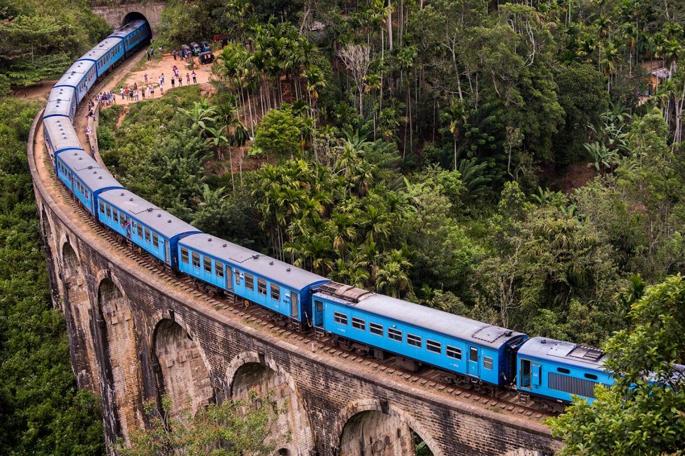 Nine Arches Bridge in Ella, Sri Lanka | Happymind Travels