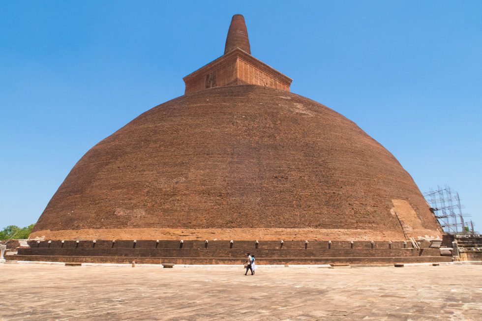 Stupa in the old city of Anuradhapura - Sri Lanka | Happymind Travels