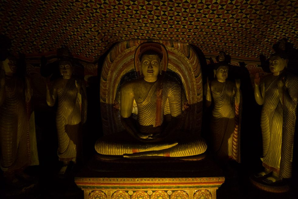 Statues within the Dambulla Caves - Sri Lanka | Happymind Travels