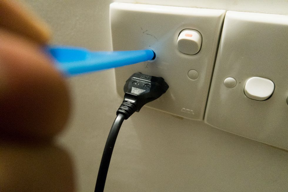 Electricity in Sri Lanka | Happymind Travels