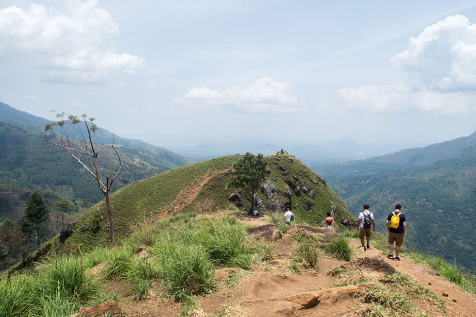Little Adams Peak in Ella - Sri Lanka | Happymind Travels