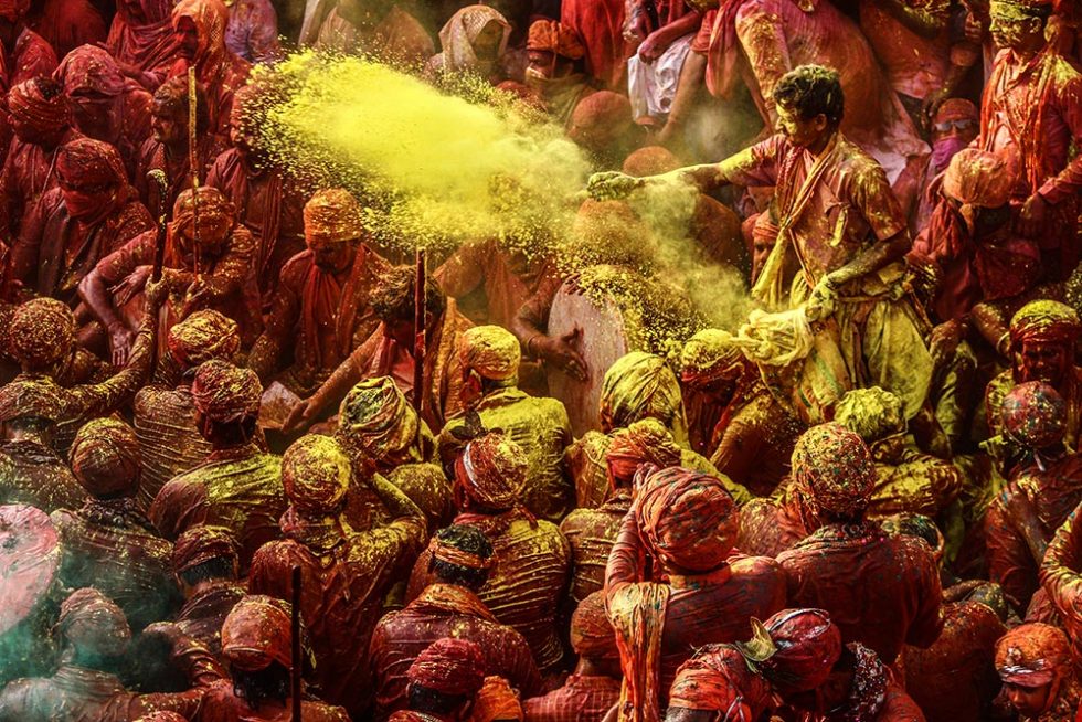 Holi Festival em Nandgaon, Índia | Happymind Travels