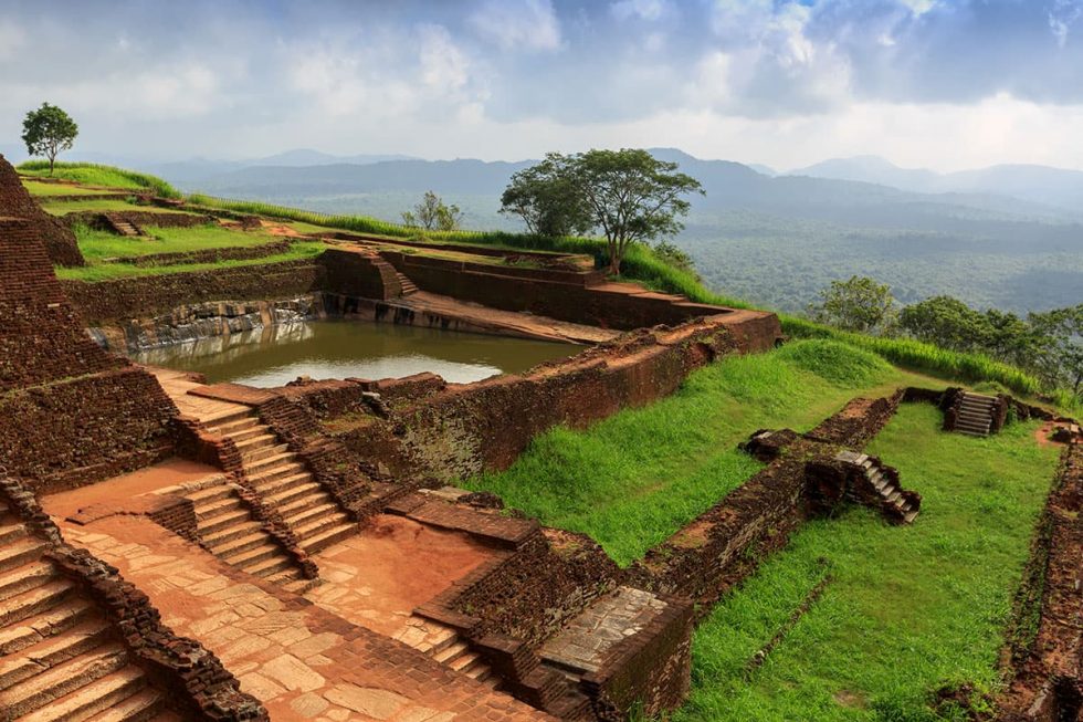 Cidade no Topo do Palácio de Sigiriya, Sri Lanka | Happymind Travels
