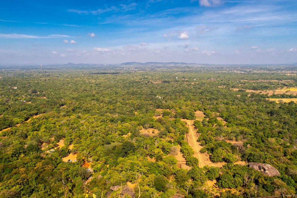 Incrível Paisagem do Topo do Palácio de Sigiriya, Sri Lanka | Happymind Travels