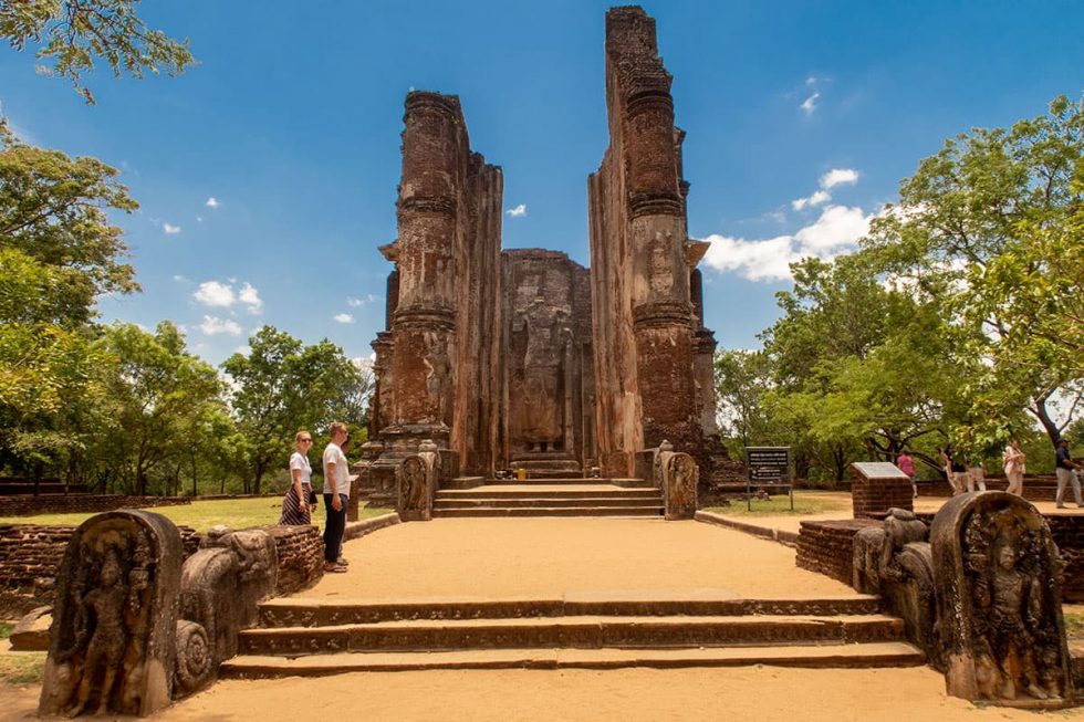 Lankatilaka Temple - Vatadage em Polonnaruwa, Sri Lanka | Happymind Travels