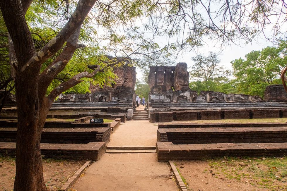 Polonnaruwa - Vijayanta Prasada - Sri Lanka | Happymind Travels