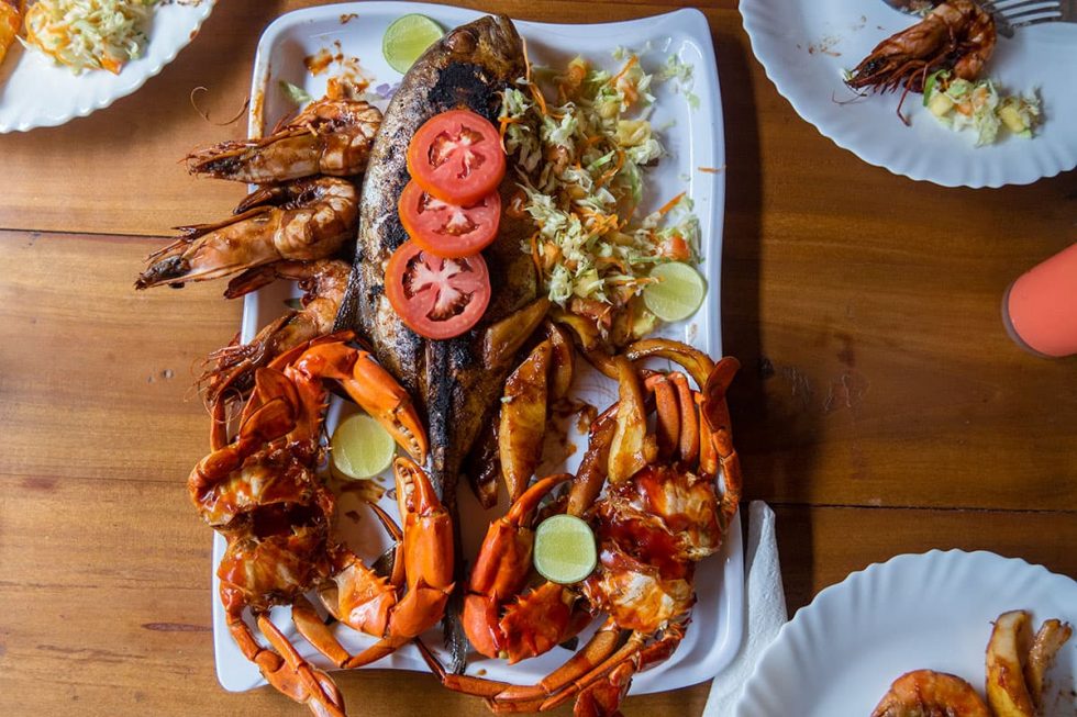 Crab in the Family Restaurant in Nilaveli, Sri Lanka | Happymind Travels