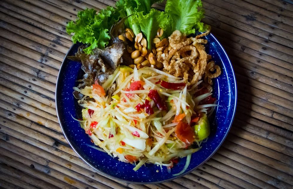 Salada de Papaya no Laos | Happymind Travels