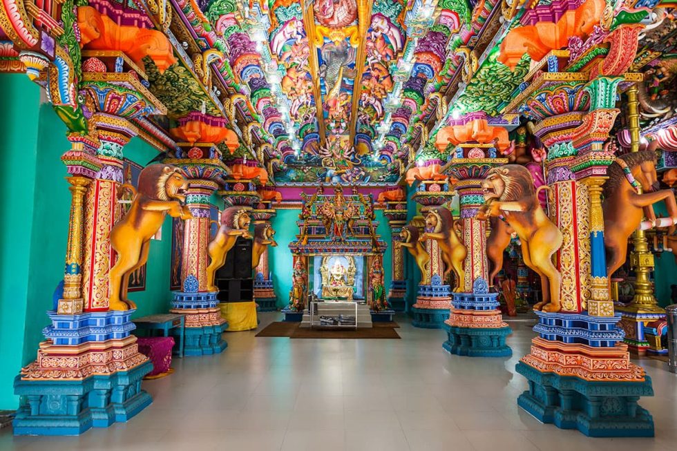 Sri Pathrakali Amman Kovil in Trincomalee, Sri Lanka | Happymind Travels