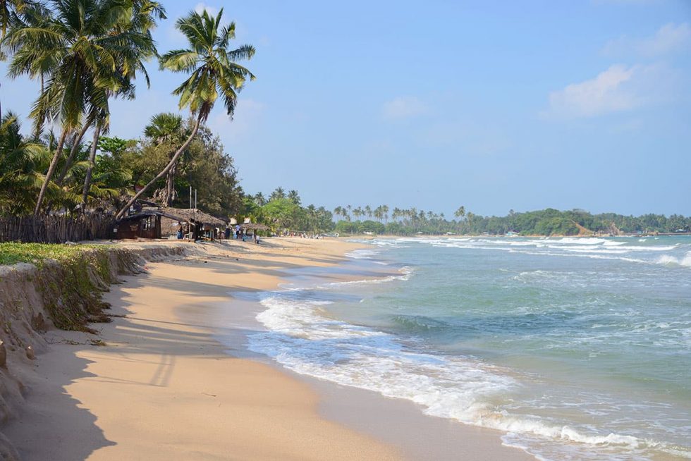 Uppuveli Beach in Trincomalee, Sri Lanka | Happymind Travels
