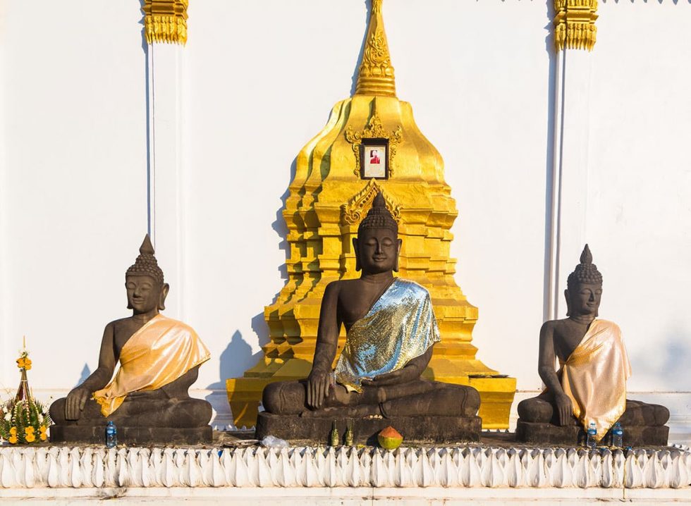 Templo de Wat Luang em Pakse, Laos | Happymind Travels