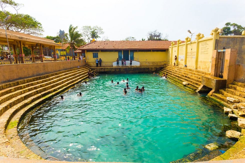 Keerimalai Springs em Jaffna, Sri Lanka | Happymind Travels