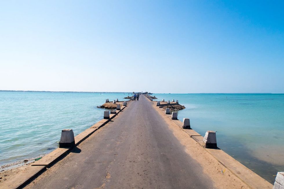 Kurikaadduwan Jetty - Boat to Nainativu Island in Jaffna, Sri Lanka | Happymind Travels