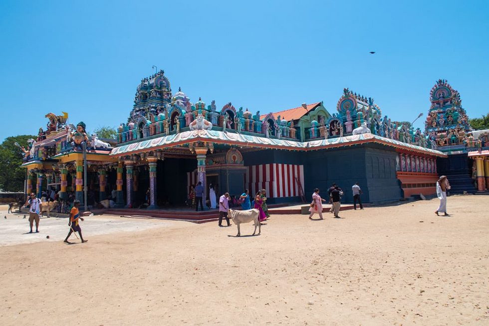 Nainativu Kovi on the Nainativu Island in Jaffna, Sri Lanka | Happymind Travels