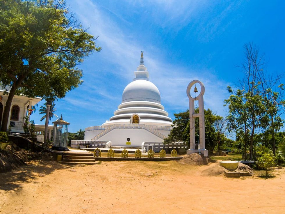 Japanese Peace Pagoda em Unawatuna - Sri Lanka | Happymind Travels