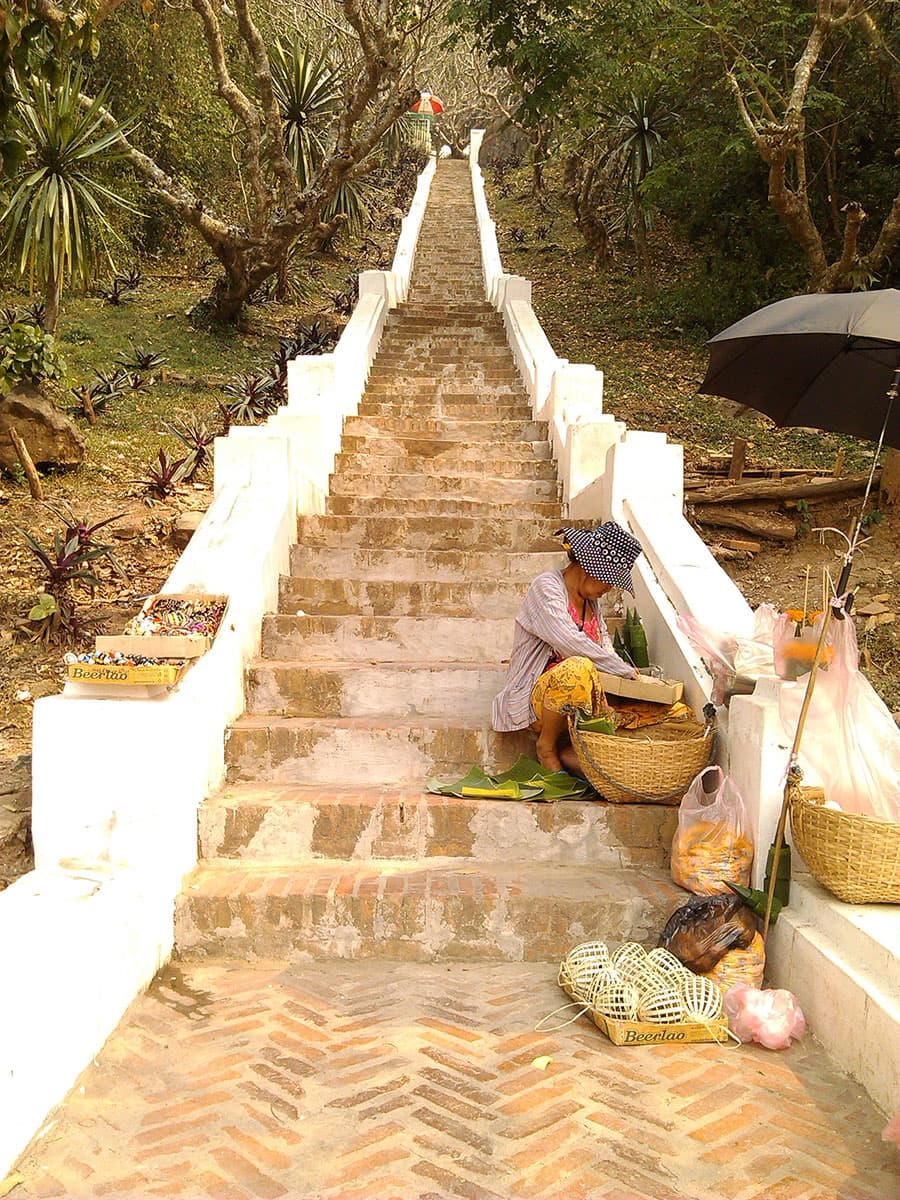 Wat Chomsi em Luang Prabang, Laos | Happymind Travels